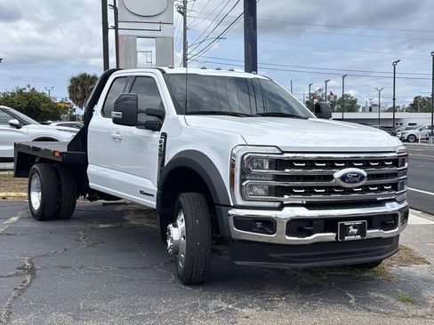 Used 2024 Ford F450 Lariat AWD/4WD image 3