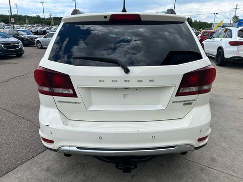 Used 2018 Dodge Journey Crossroad w/ Nav & Sun Group FWD image 6