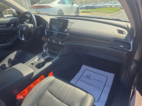 Used 2022 Honda Accord EX-L image 12