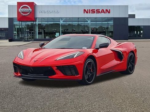 Used 2020 Chevrolet Corvette Stingray Preferred Cpe w/ 2LT Preferred Equipment Group RWD image 3