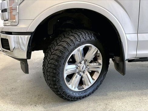 Used 2018 Ford F150 Lariat w/ Equipment Group 502A Luxury AWD/4WD image 20