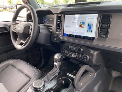 New 2026 Ford Bronco Badlands AWD/4WD image 13
