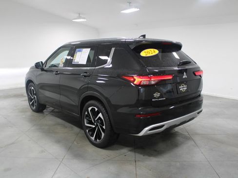 Used 2024 Mitsubishi Outlander SEL image 7