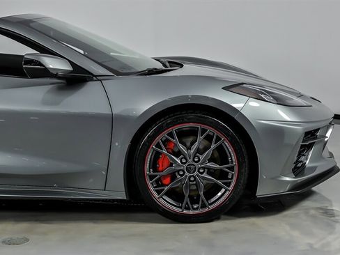 Used 2023 Chevrolet Corvette Stingray Premium Conv w/ Z51 Performance Package RWD image 15