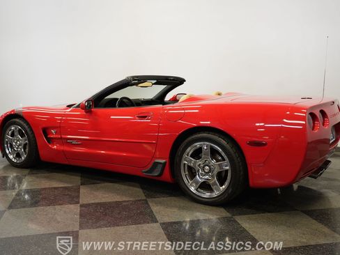 Used 1999 Chevrolet Corvette Convertible w/ Memory Pkg RWD image 9