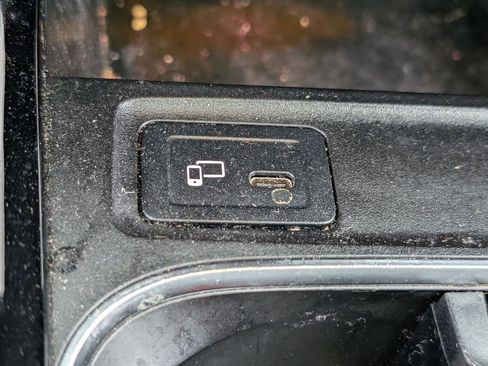 Used 2021 Mercedes-Benz GLB 35 AMG 4MATIC image 16