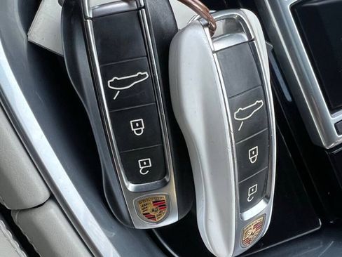 Used 2019 Porsche Panamera 4S AWD/4WD image 46
