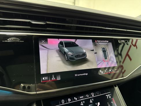 Used 2023 Audi Q8 Prestige w/ Prestige Package image 27