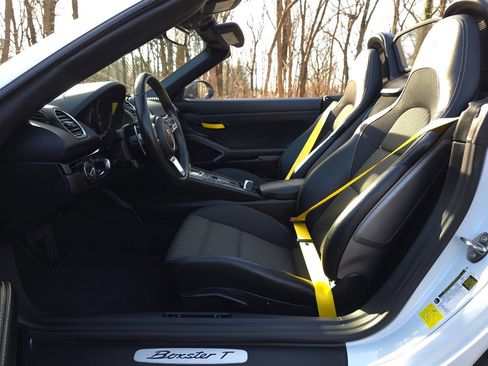 Used 2023 Porsche 718 Boxster image 17