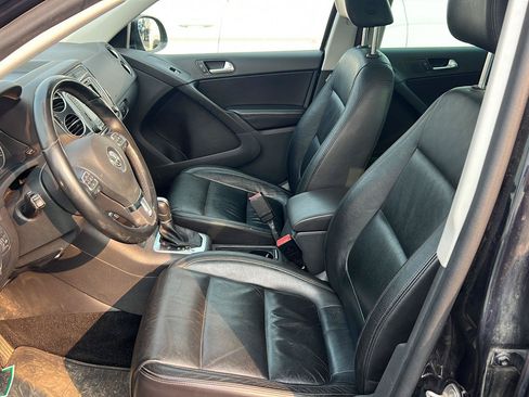 Used 2017 Volkswagen Tiguan Sport AWD/4WD image 8