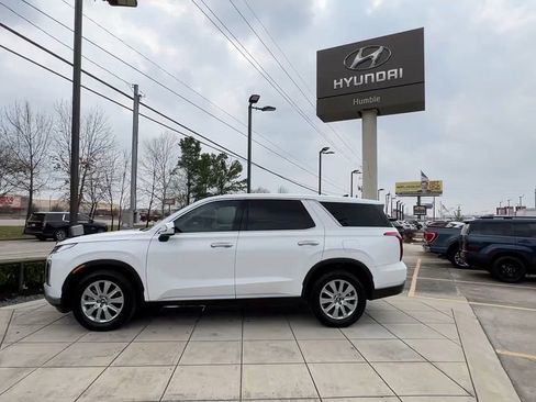 Used 2025 Hyundai Palisade SE image 3