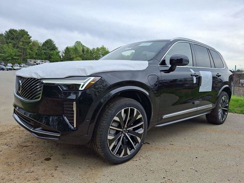 New 2026 Volvo XC90 T8 Ultra w/ Protection Package AWD/4WD image 2