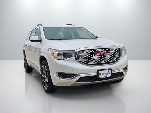 Used 2017 GMC Acadia Denali w/ Technology Package image 3