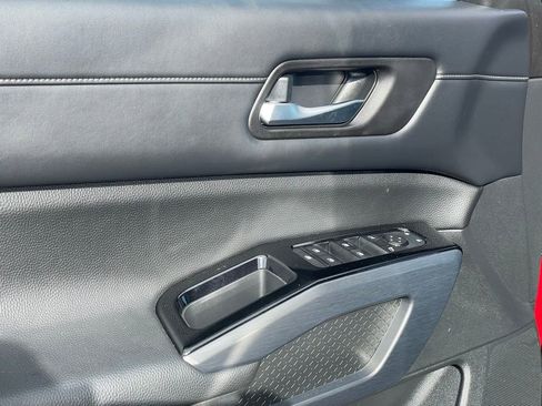 Certified 2022 Nissan Pathfinder SL w/ SL Premium Package image 13