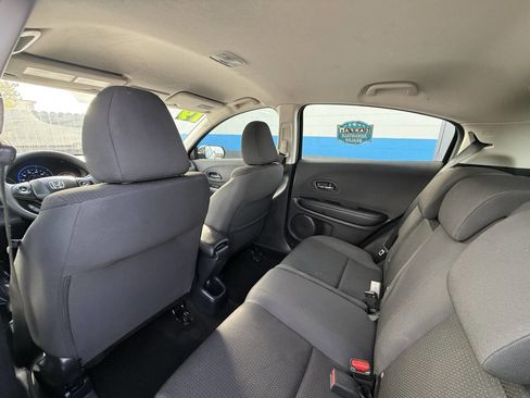 Used 2019 Honda HR-V LX image 11