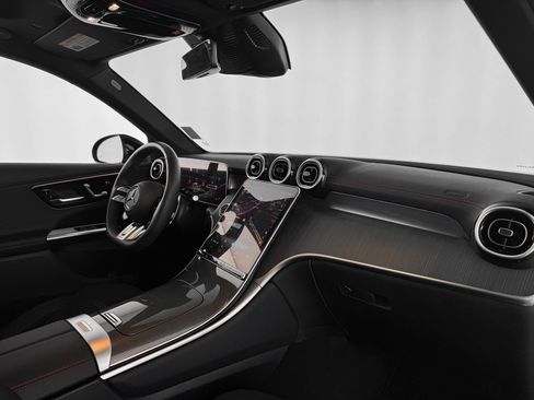 Used 2024 Mercedes-Benz GLC 43 AMG 4MATIC image 29