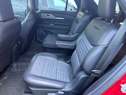 Used 2025 Ford Explorer ST-Line AWD/4WD image 8