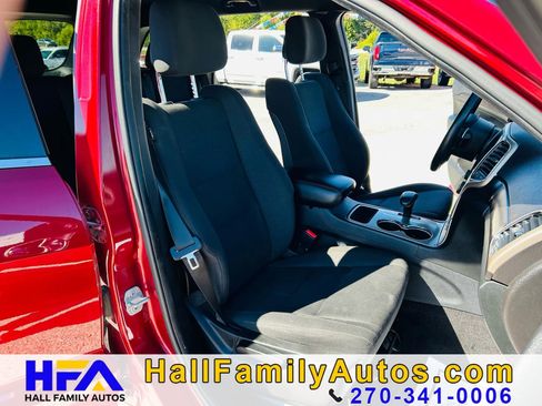 Used 2014 Jeep Grand Cherokee Laredo w/ 18" Wheel & 8.4" Radio Group image 20