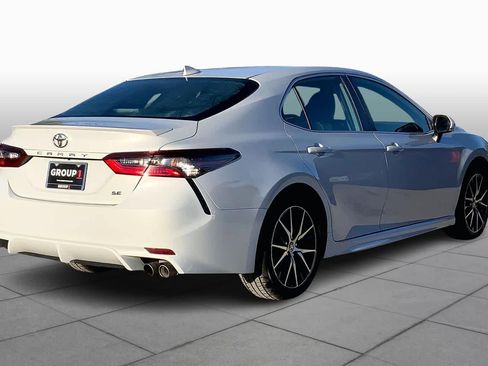 Used 2024 Toyota Camry SE image 13