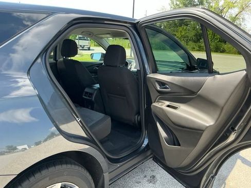 Used 2023 Chevrolet Equinox LT FWD image 18