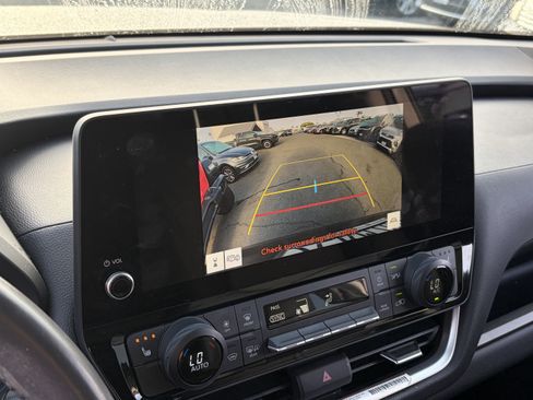 Used 2024 Toyota Grand Highlander FWD image 7