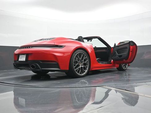 Certified 2025 Porsche 911 Carrera RWD image 23