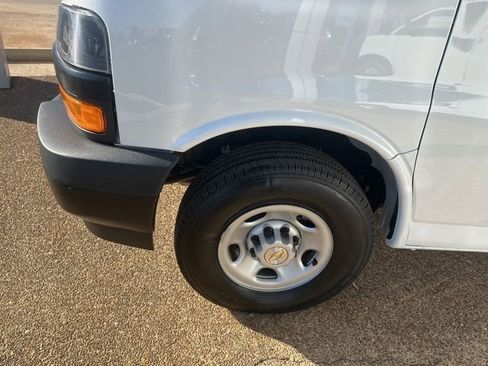 New 2025 Chevrolet Express 2500 Extended w/ Safety Package image 10