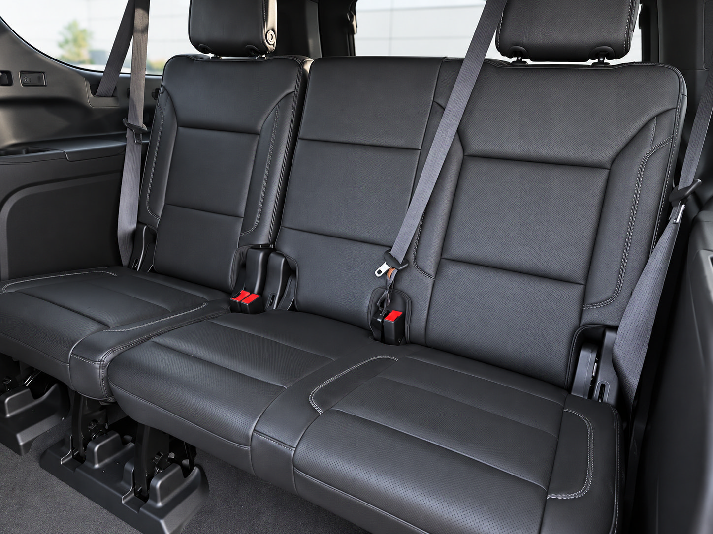 Used 2023 GMC Yukon XL Denali AWD/4WD image 2