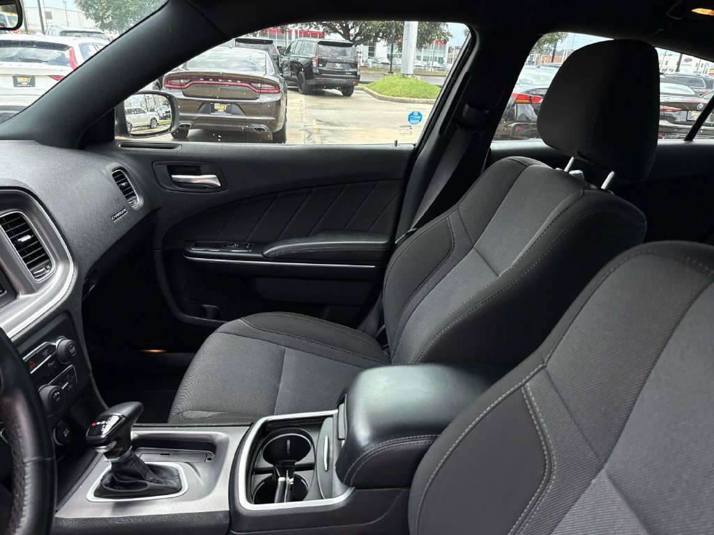 Used 2022 Dodge Charger SXT RWD image 15
