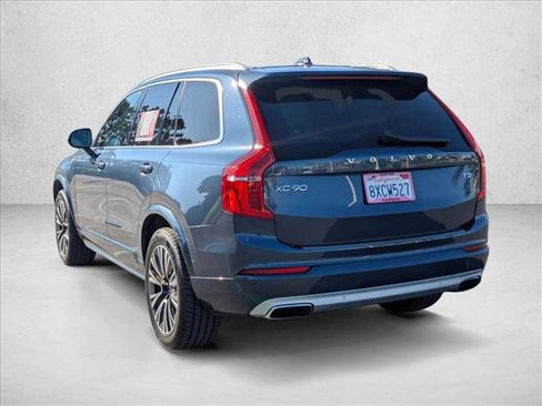 Used 2020 Volvo XC90 T5 Momentum w/ Protection Package Premier image 8