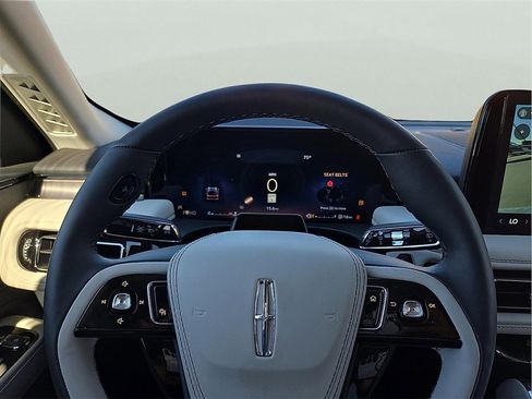 New 2026 Lincoln Aviator 2WD image 19
