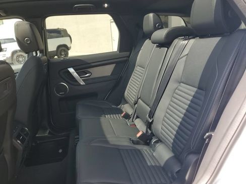 Certified 2025 Land Rover Discovery Sport Dynamic SE AWD/4WD image 14