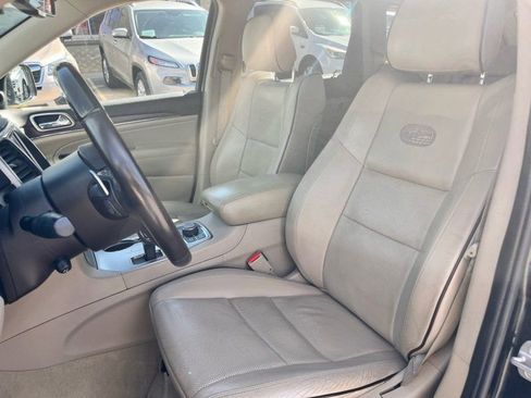 Used 2014 Jeep Grand Cherokee Overland image 19