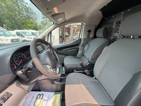 Used 2017 Nissan NV200 SV w/ Technology Package FWD image 13