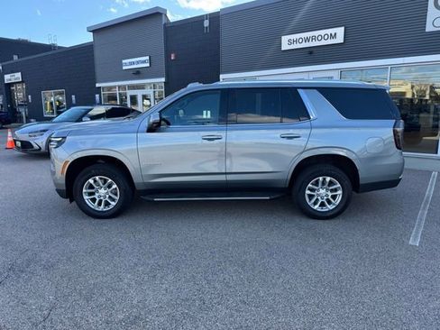 Used 2025 Chevrolet Tahoe LT w/ Comfort Package image 5