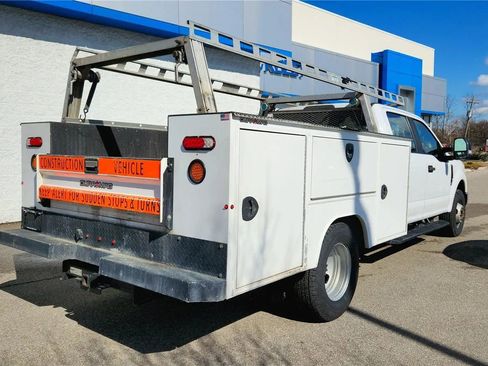 Used 2019 Ford F350 XL w/ Power Equipment Group image 7