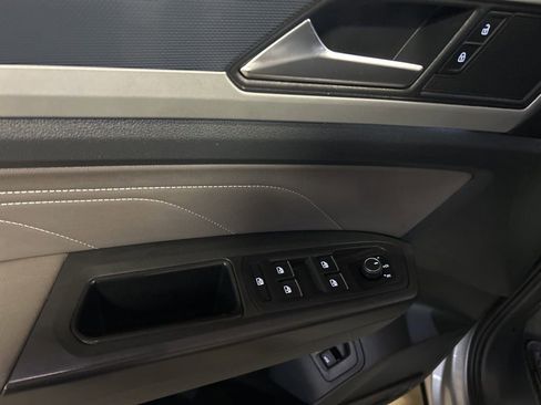 Used 2023 Volkswagen Atlas Cross Sport SEL R-Line image 34