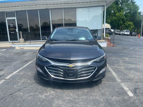 Used 2023 Chevrolet Malibu LT w/ Driver Confidence Package FWD image 2