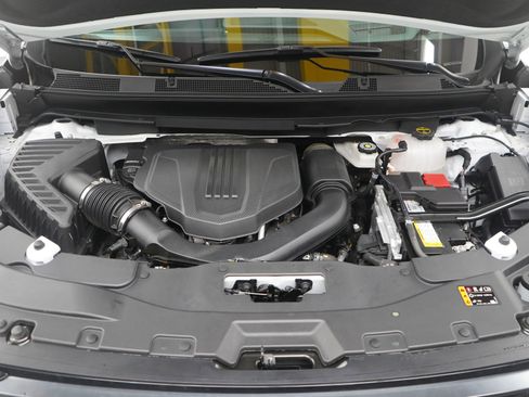 Used 2024 GMC Acadia AT4 w/ Super Cruise Package image 30