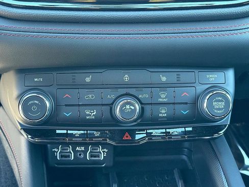 Used 2025 Dodge Durango R/T w/ Blacktop Package image 23