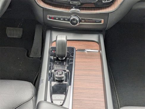 Used 2023 Volvo XC60 B5 Plus w/ Protection Package image 20