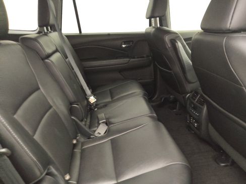 Used 2017 Honda Pilot Touring image 19
