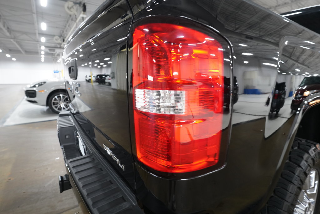 Used 2016 GMC Sierra 2500 Denali w/ Driver Alert Package AWD/4WD image 29