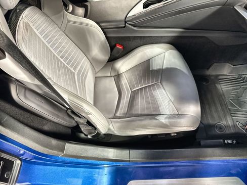 Used 2021 Chevrolet Corvette Stingray Preferred Conv w/ 2LT image 29