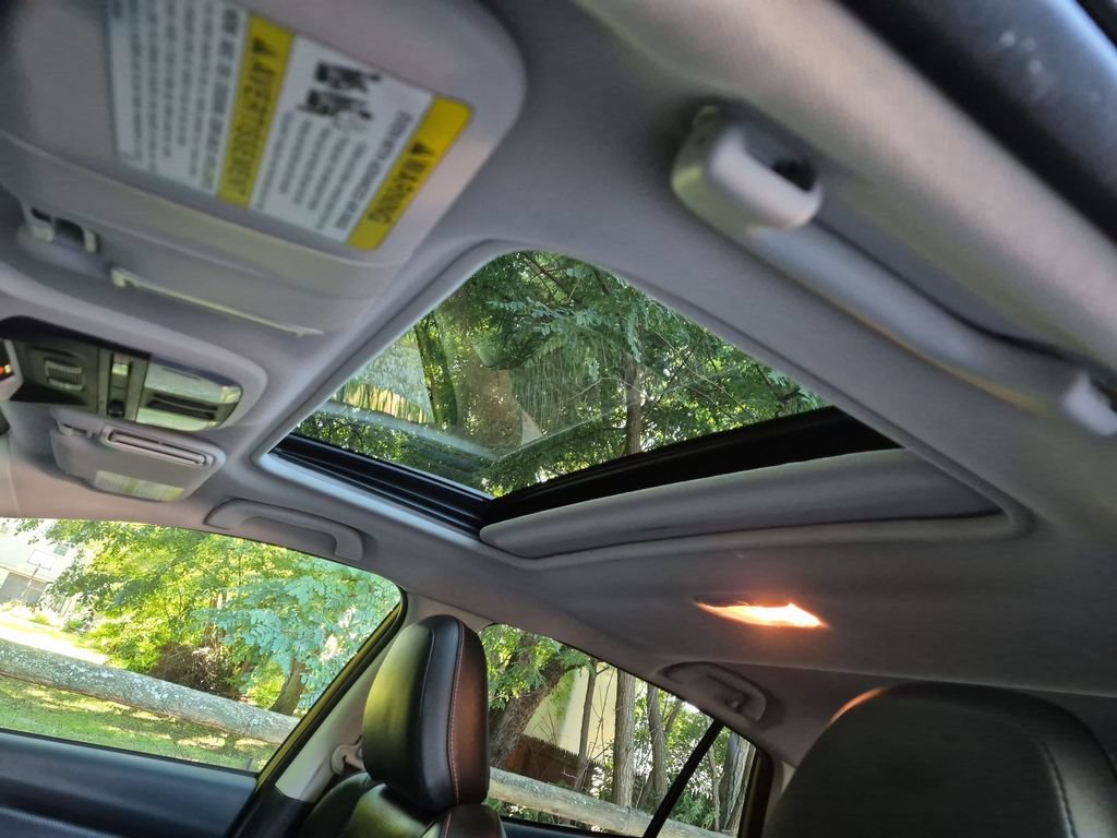 Used 2022 Subaru Crosstrek 2.5i Limited w/ Moonroof Package 2 AWD/4WD image 29