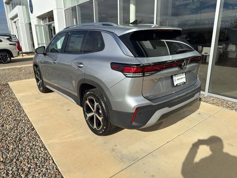 New 2026 Volkswagen Tiguan SE image 6