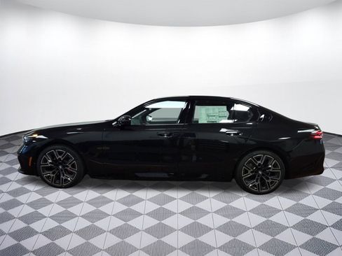 New 2026 BMW i5 eDrive40 w/ Executive Package image 2