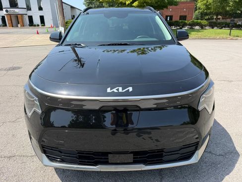 Used 2024 Kia Niro Wind FWD image 9