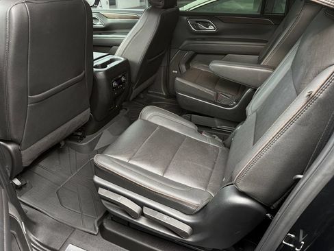 Used 2024 Chevrolet Suburban High Country AWD/4WD image 25