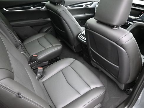 Certified 2024 Cadillac XT6 Premium Luxury w/ LPO, Floor Liner Package AWD/4WD image 28